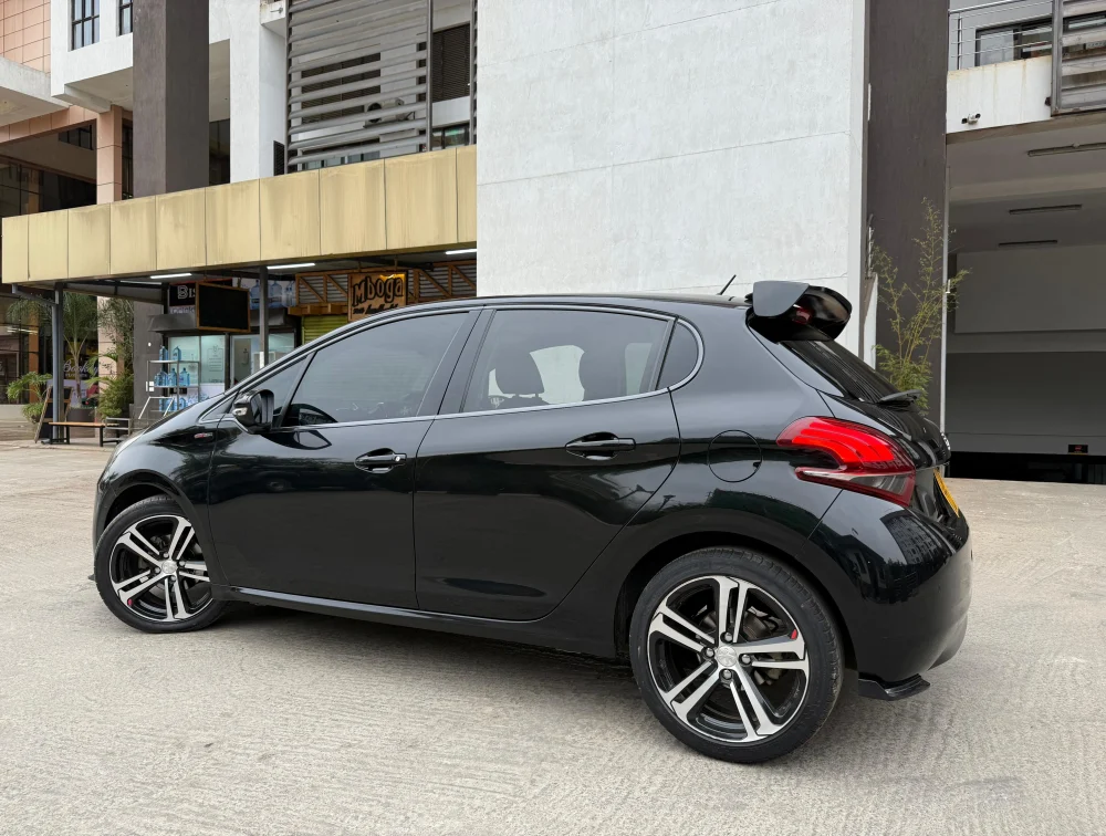 PEUGEOT 208 GTLINE - PRG Motors Ltd