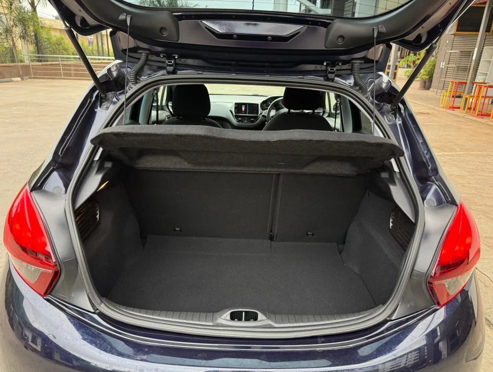 PEUGEOT 208 SIGNITURE - PRG Motors Ltd