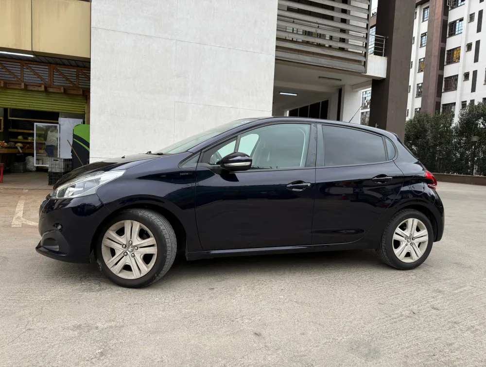 PEUGEOT 208 SIGNITURE - PRG Motors Ltd