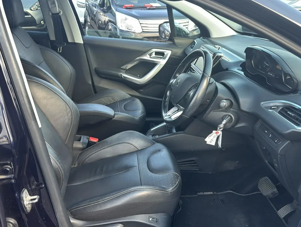 PEUGEOT 208 TECH EDITION LEATHER SEATS - PRG Motors Ltd