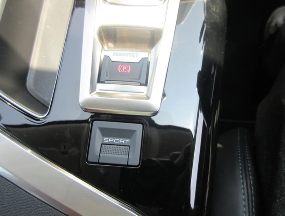 PEUGEOT 3008 CROSSCITY SUNROOF - PRG Motors Ltd