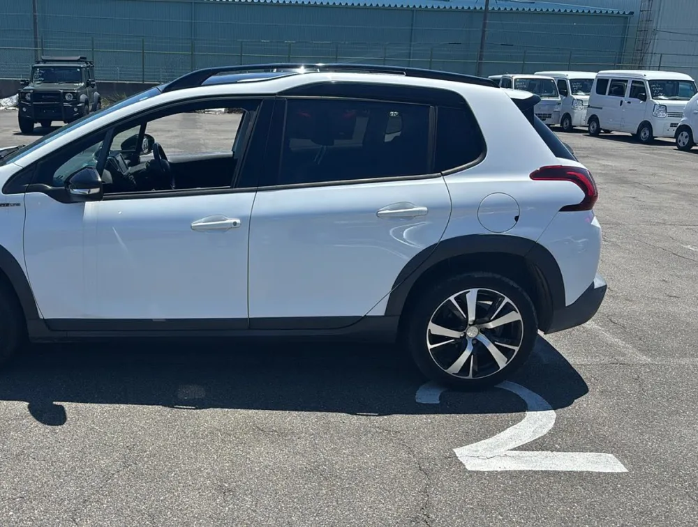 PEUGEOT 2008 GTLINE MOONROOF  - PRG Motors Ltd