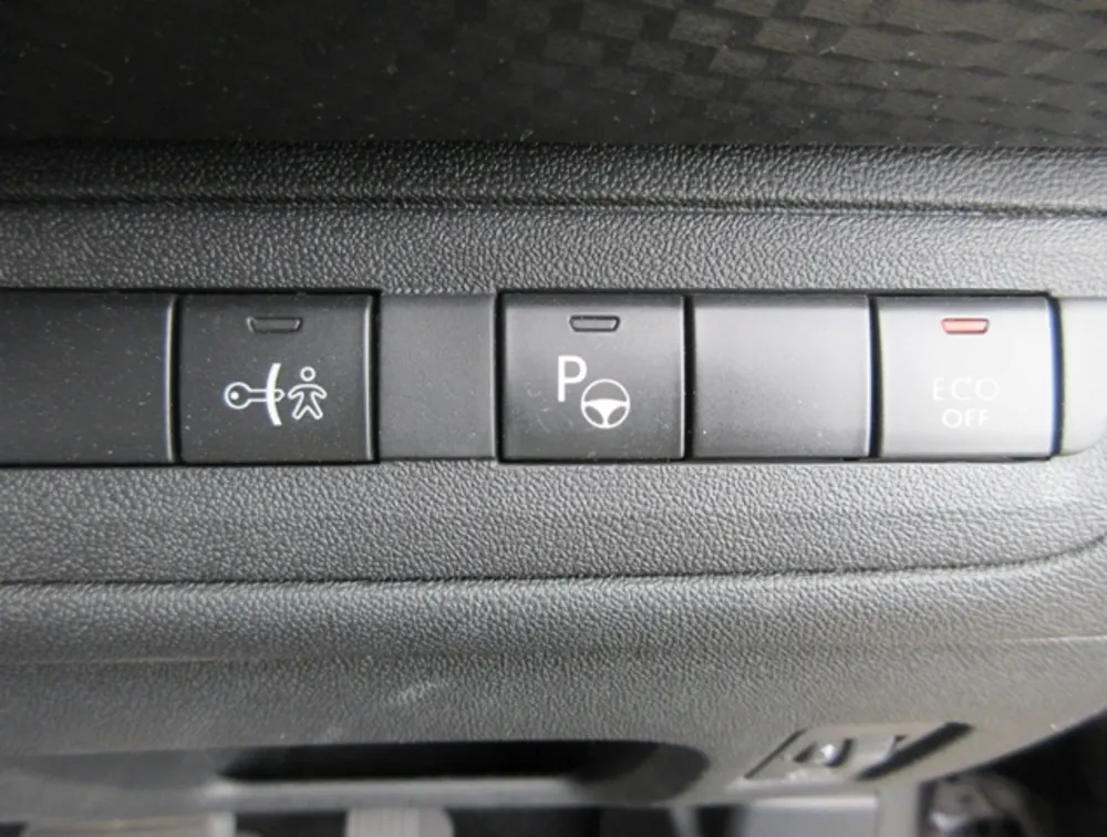 PEUGEOT 208 TECH EDITION - PRG Motors Ltd