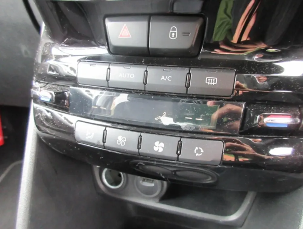 PEUGEOT 208 TECH EDITION - PRG Motors Ltd