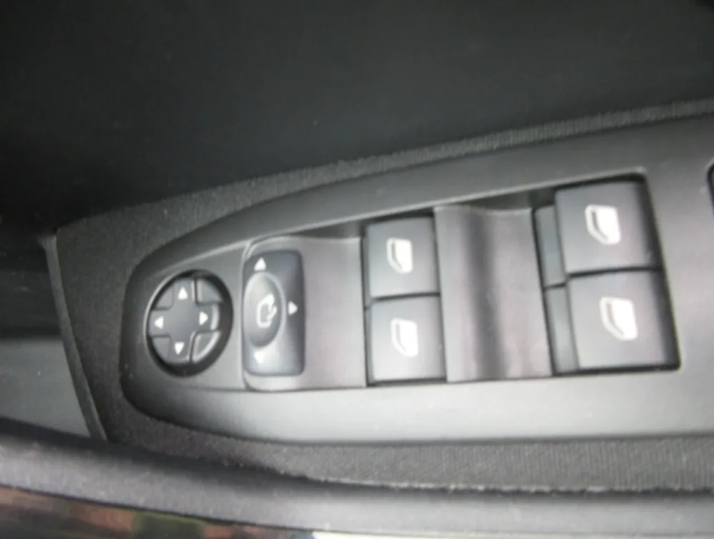 PEUGEOT 208 TECH EDITION - PRG Motors Ltd