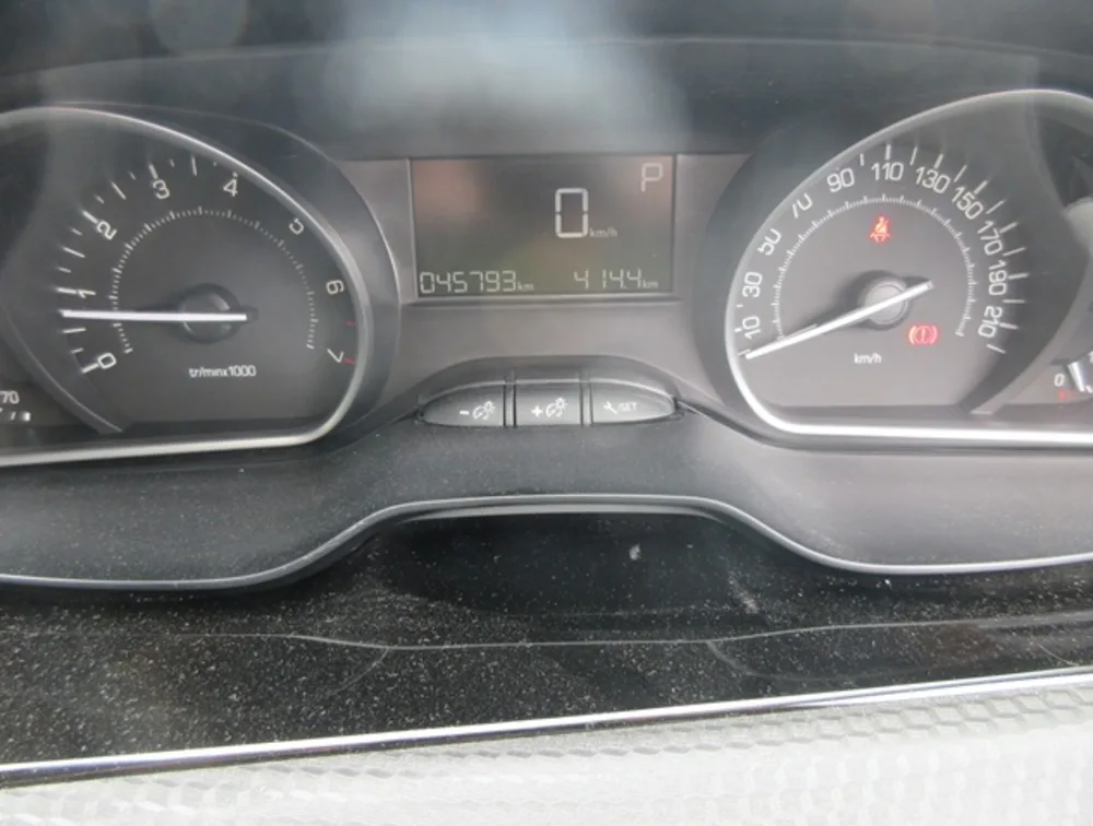 PEUGEOT 208 TECH EDITION - PRG Motors Ltd
