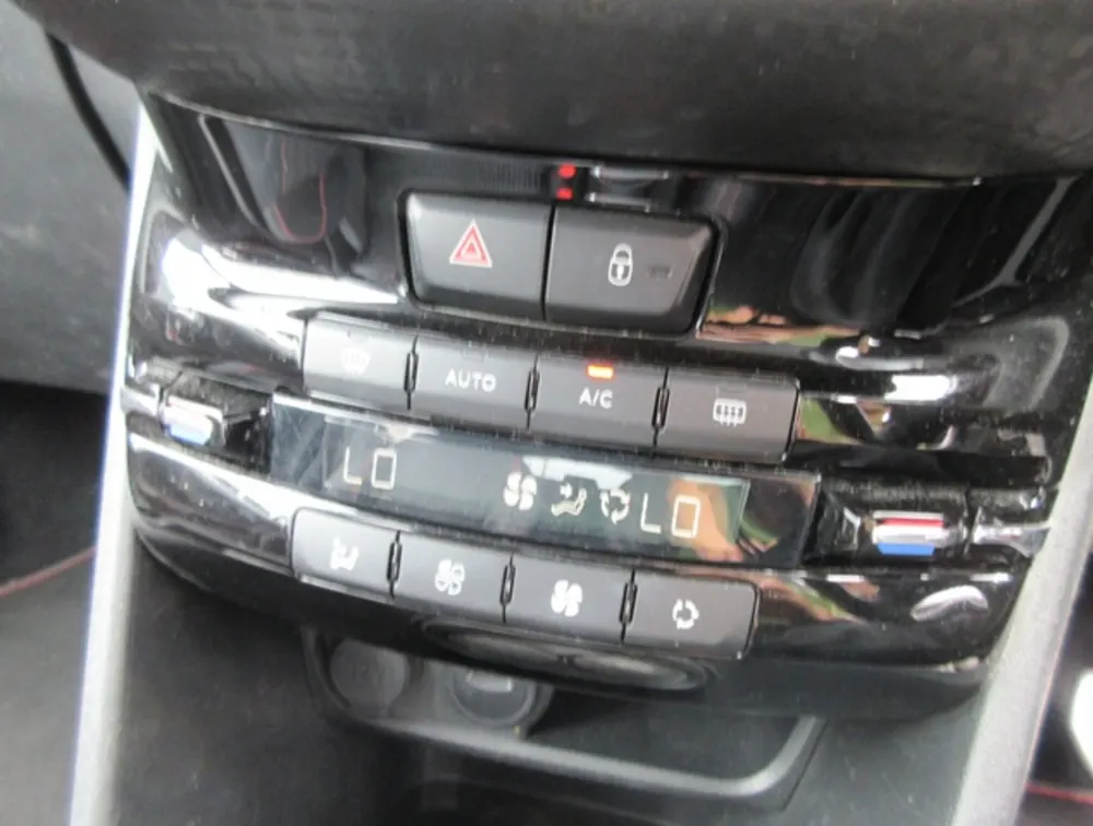 PEUGEOT 2008 GTLINE - PRG Motors Ltd