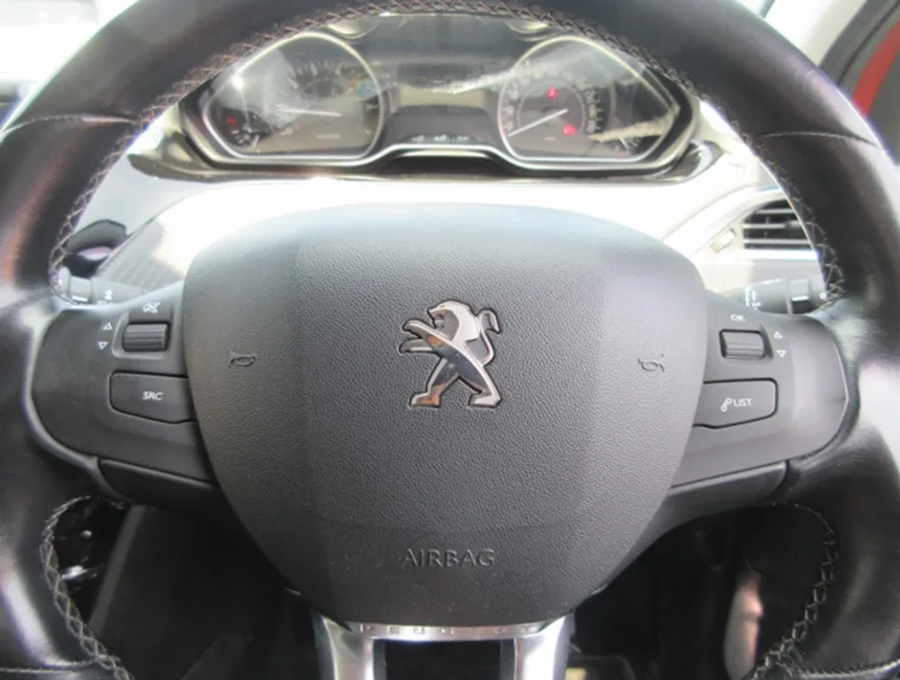 PEUGEOT 208 ALLURE - PRG Motors Ltd