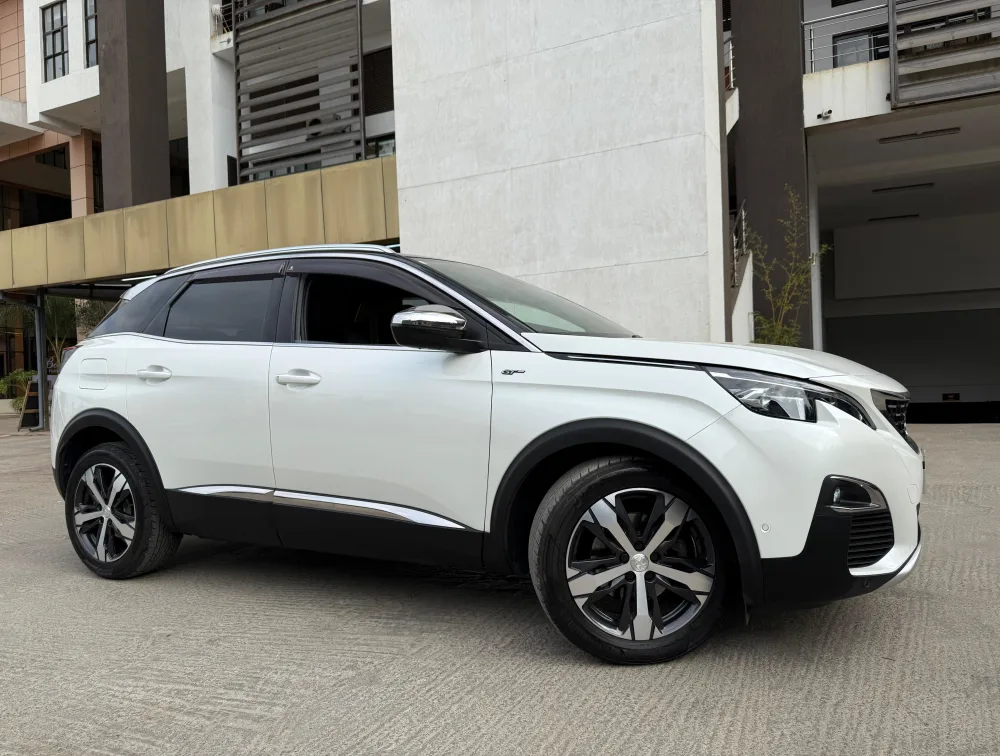 PEUGEOT 3008 GT SUNROOF