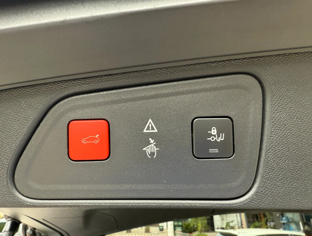 PEUGEOT 3008 GT SUNROOF - PRG Motors Ltd