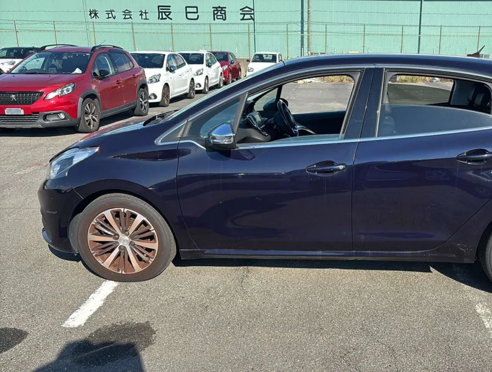 PEUGEOT 208 TECH EDITION - PRG Motors Ltd