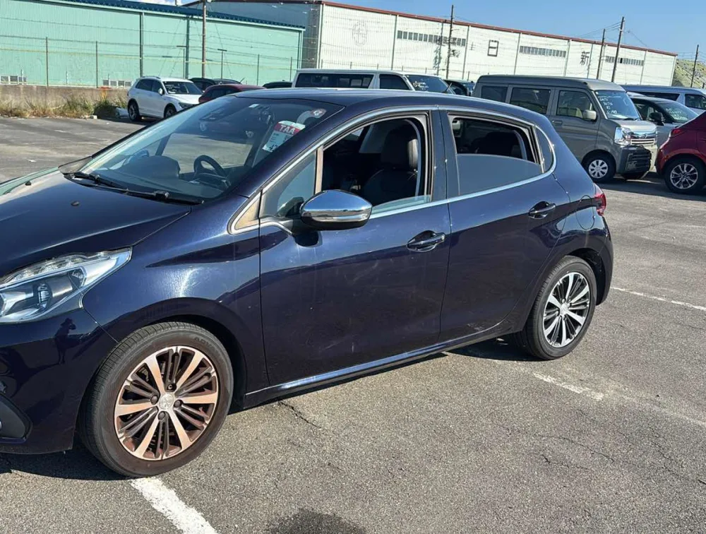 PEUGEOT 208 TECH EDITION - PRG Motors Ltd