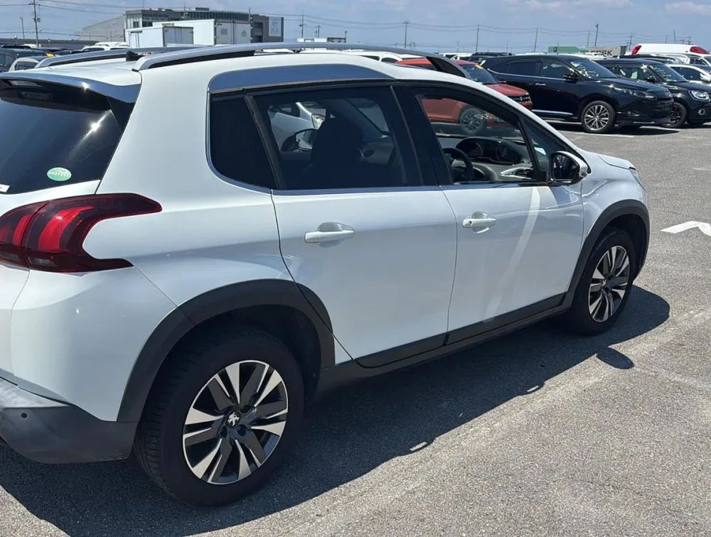 PEUGEOT 2008 ALLURE MOONROOF - PRG Motors Ltd