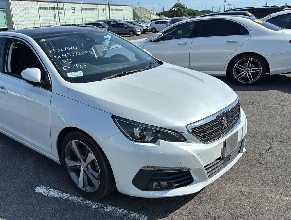 PEUGEOT 308 HATCHBACK MOONROOF