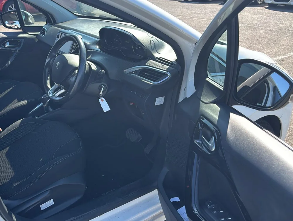 PEUGEOT 208 TECH EDITION - PRG Motors Ltd