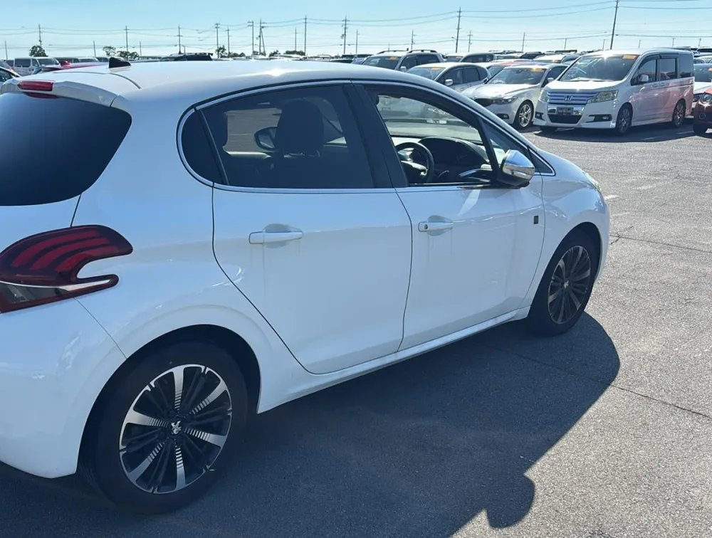 PEUGEOT 208 TECH EDITION - PRG Motors Ltd