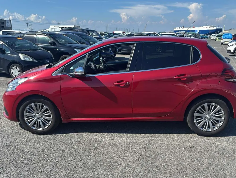 PEUGEOT 208 ALLURE - PRG Motors Ltd