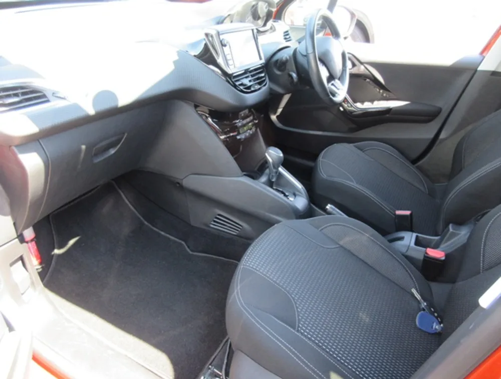 PEUGEOT 208 ALLURE - PRG Motors Ltd