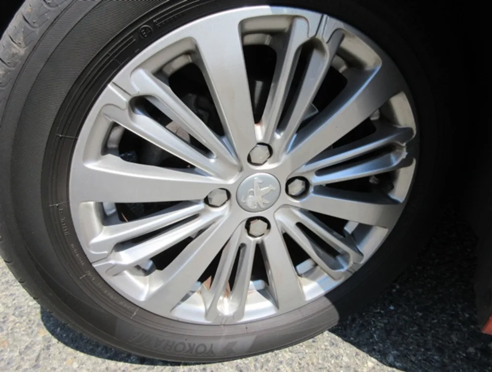 PEUGEOT 208 ALLURE - PRG Motors Ltd