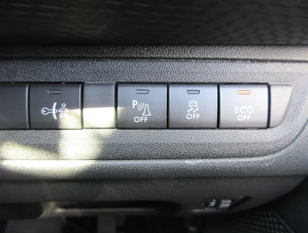PEUGEOT 208 ALLURE - PRG Motors Ltd