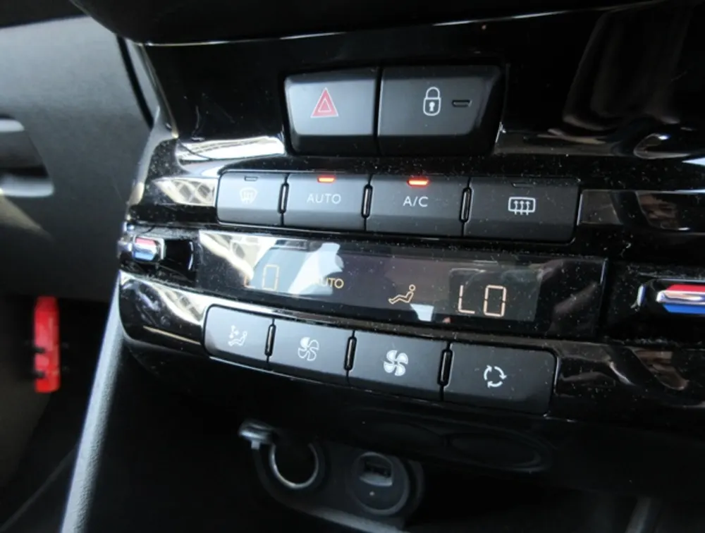 PEUGEOT 208 TECH EDITION - PRG Motors Ltd