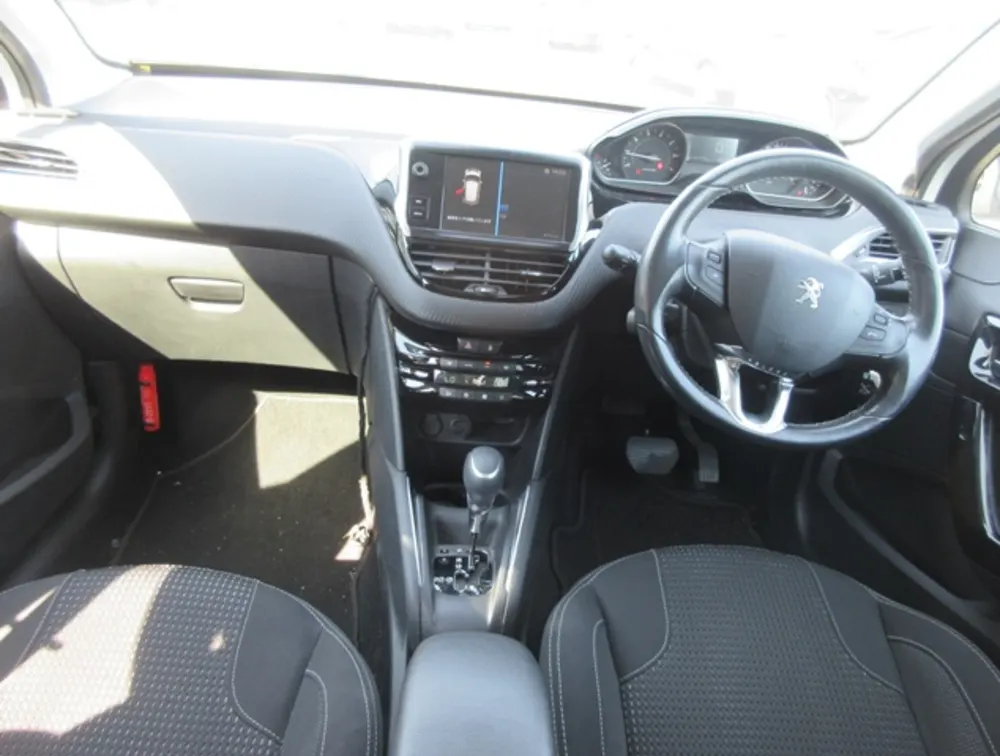 PEUGEOT 208 ALLURE - PRG Motors Ltd