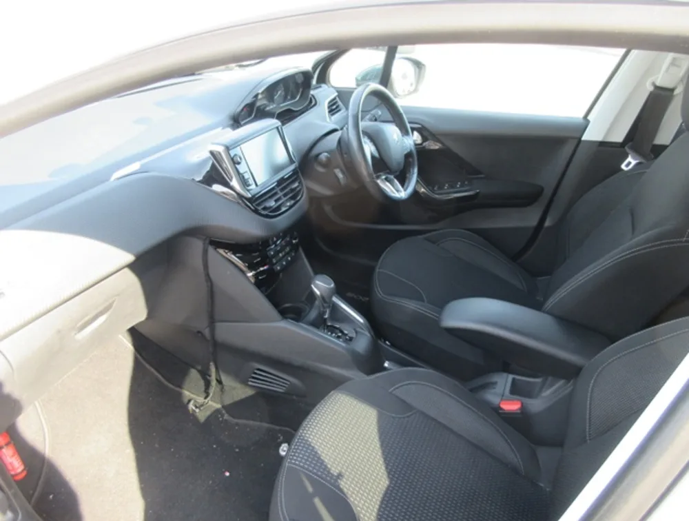 PEUGEOT 208 ALLURE - PRG Motors Ltd