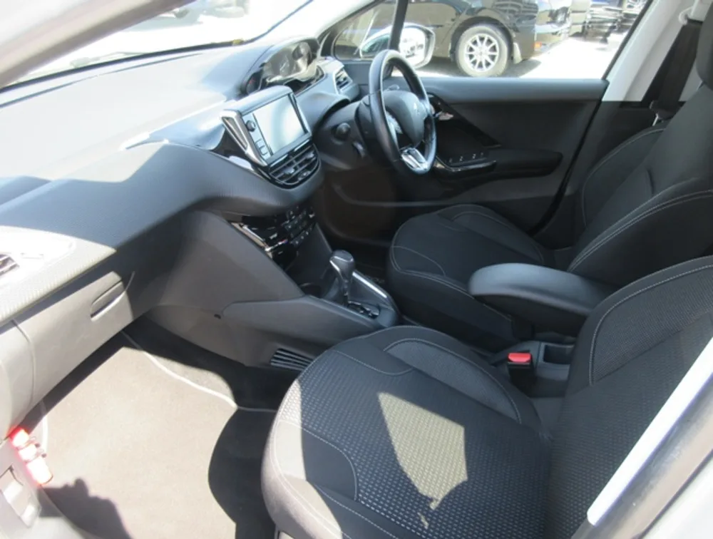 PEUGEOT 208 ALLURE - PRG Motors Ltd