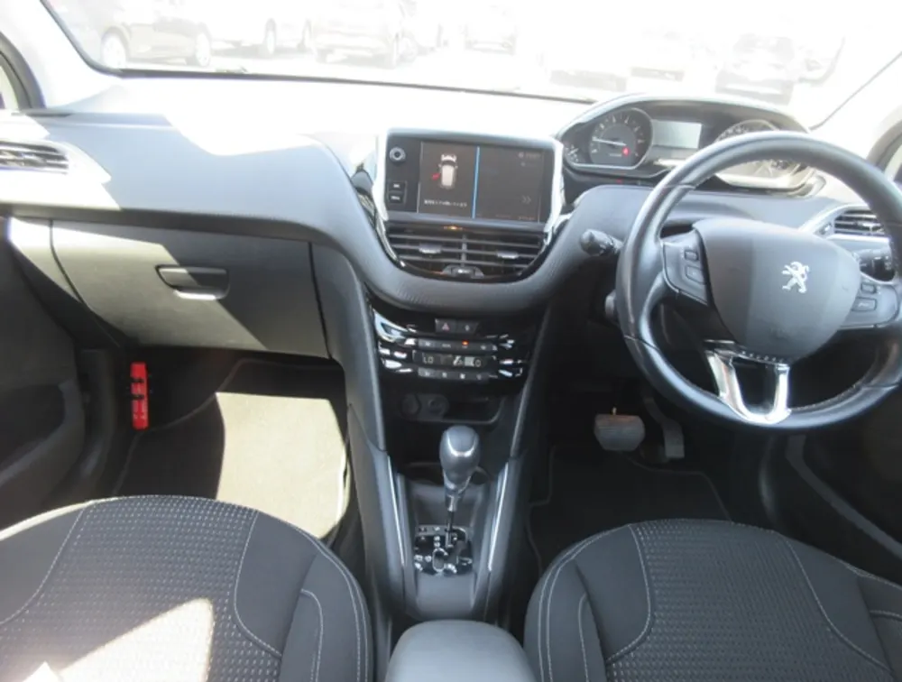 PEUGEOT 208 ALLURE - PRG Motors Ltd