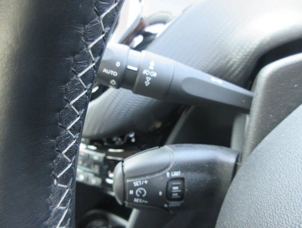 PEUGEOT 208 TECH EDITION MOONROOF - PRG Motors Ltd
