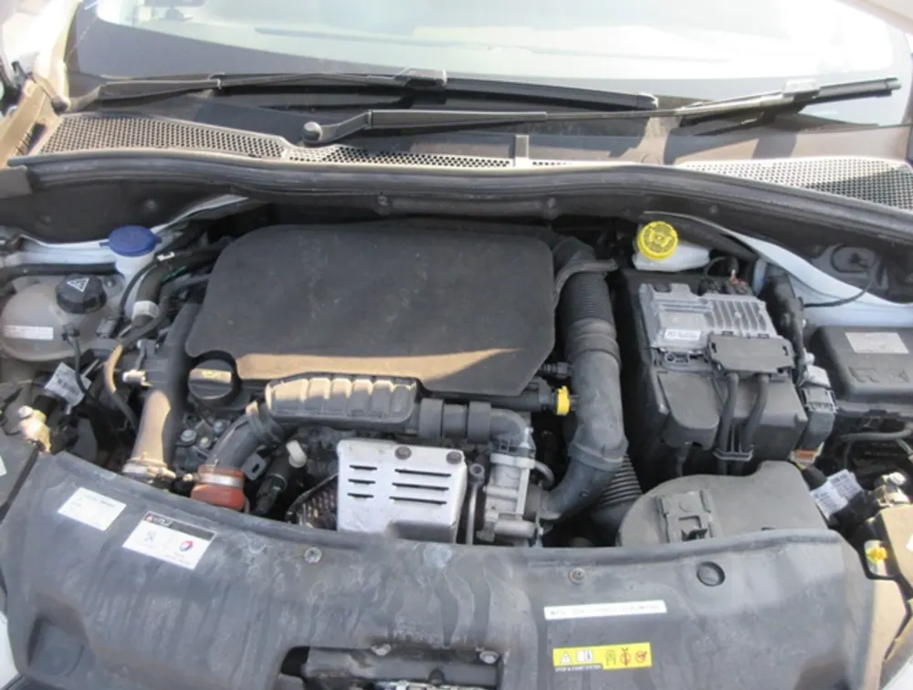 PEUGEOT 208 TECH EDITION MOONROOF - PRG Motors Ltd