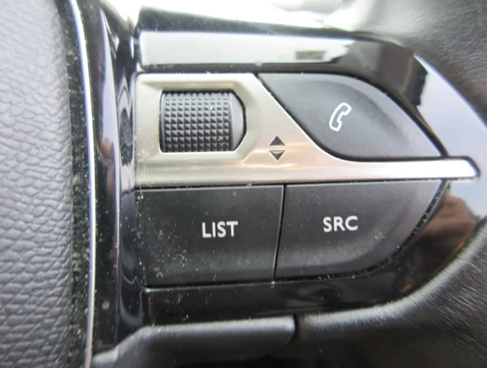 PEUGEOT 3008 CROSSCITY - PRG Motors Ltd