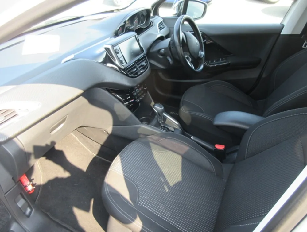 PEUGEOT 208 ALLURE - PRG Motors Ltd