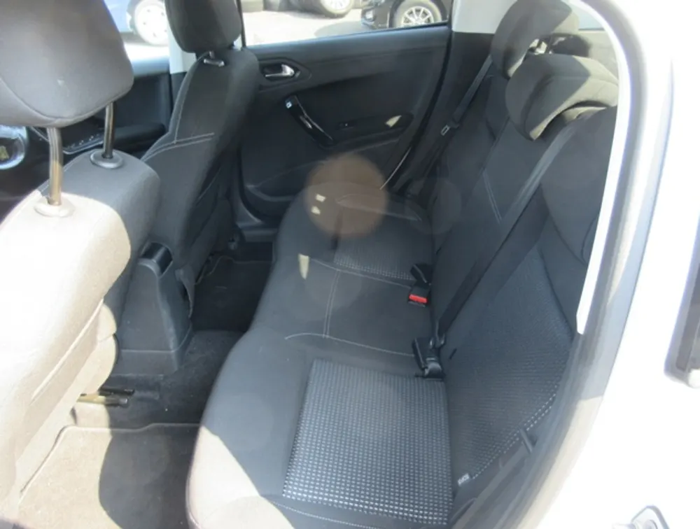 PEUGEOT 208 ALLURE - PRG Motors Ltd