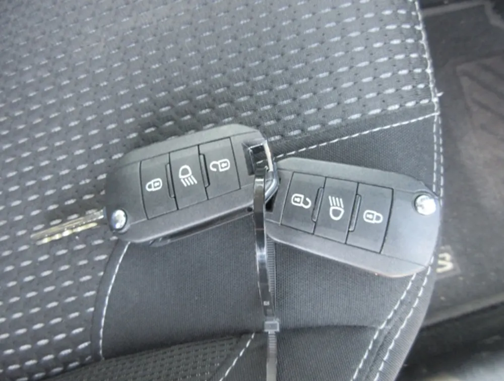 PEUGEOT 208 ALLURE - PRG Motors Ltd