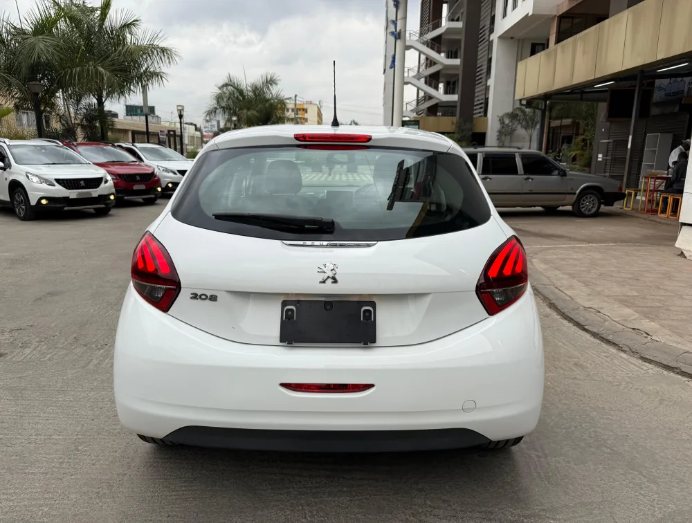 PEUGEOT 208 STYLE - PRG Motors Ltd
