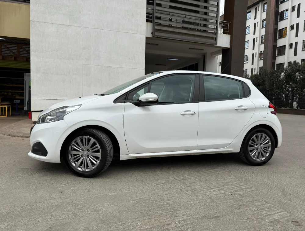PEUGEOT 208 STYLE - PRG Motors Ltd