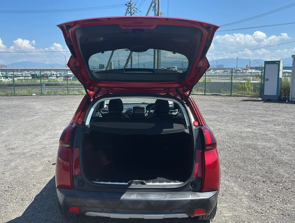 PEUGEOT 2008 CROSSCITY MOONROOF - PRG Motors Ltd