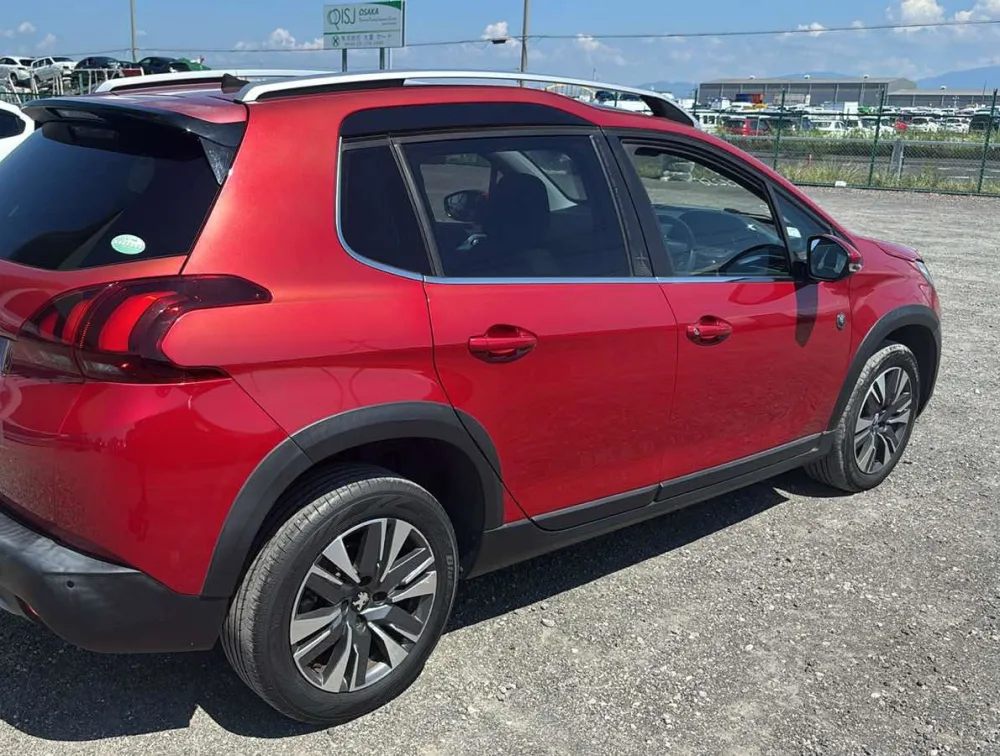 PEUGEOT 2008 CROSSCITY MOONROOF - PRG Motors Ltd