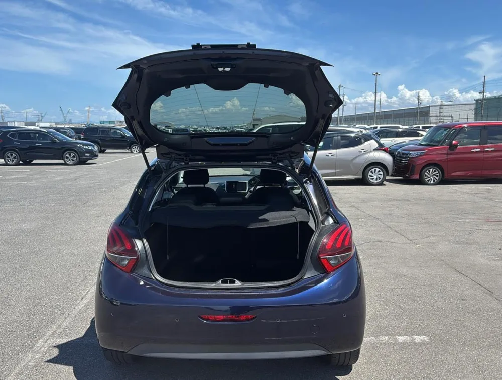 PEUGEOT 208 TECH EDITION - PRG Motors Ltd