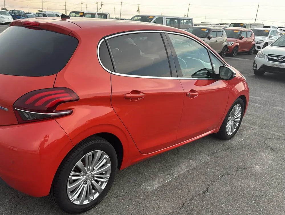 PEUGEOT 208 ALLURE - PRG Motors Ltd