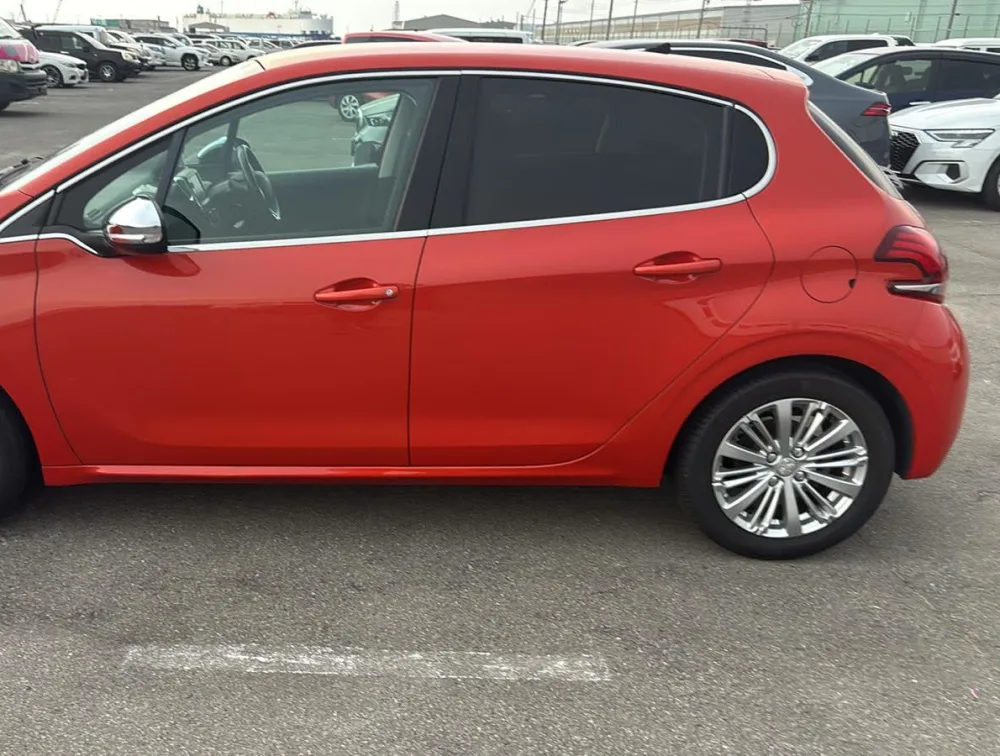 PEUGEOT 208 ALLURE - PRG Motors Ltd