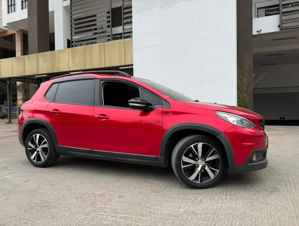 PEUGEOT 2008 GTLINE
