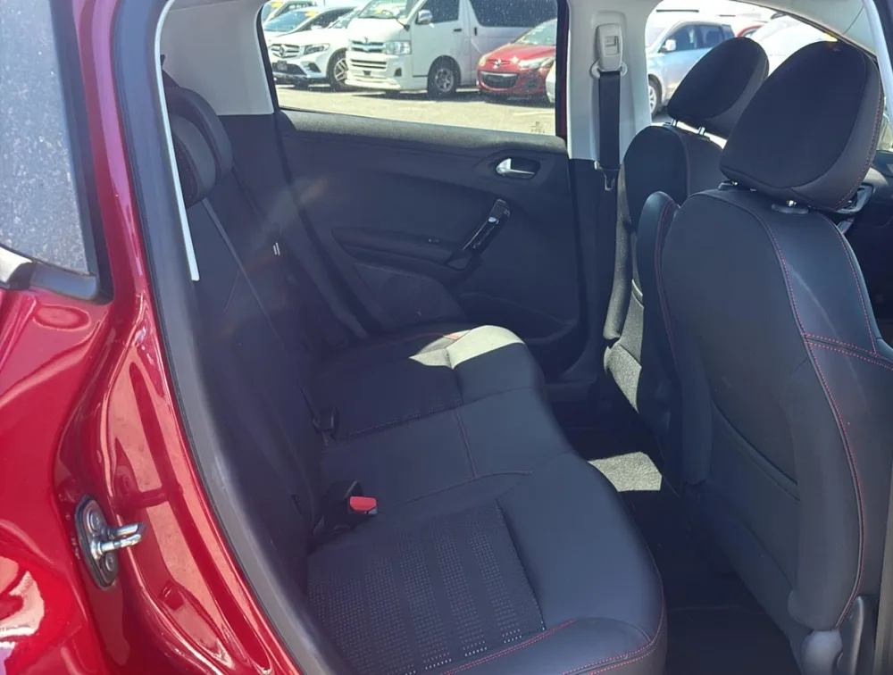 PEUGEOT 208 GTLINE - PRG Motors Ltd