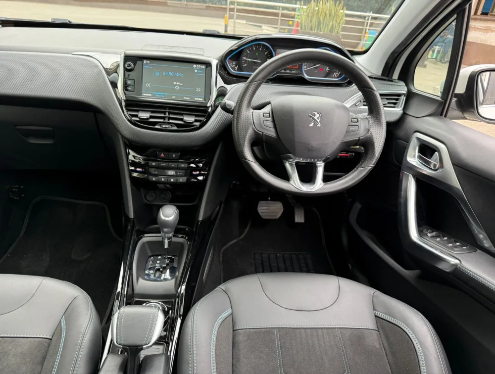 PEUGEOT 2008 CROSSCITY MOONROOF - PRG Motors Ltd
