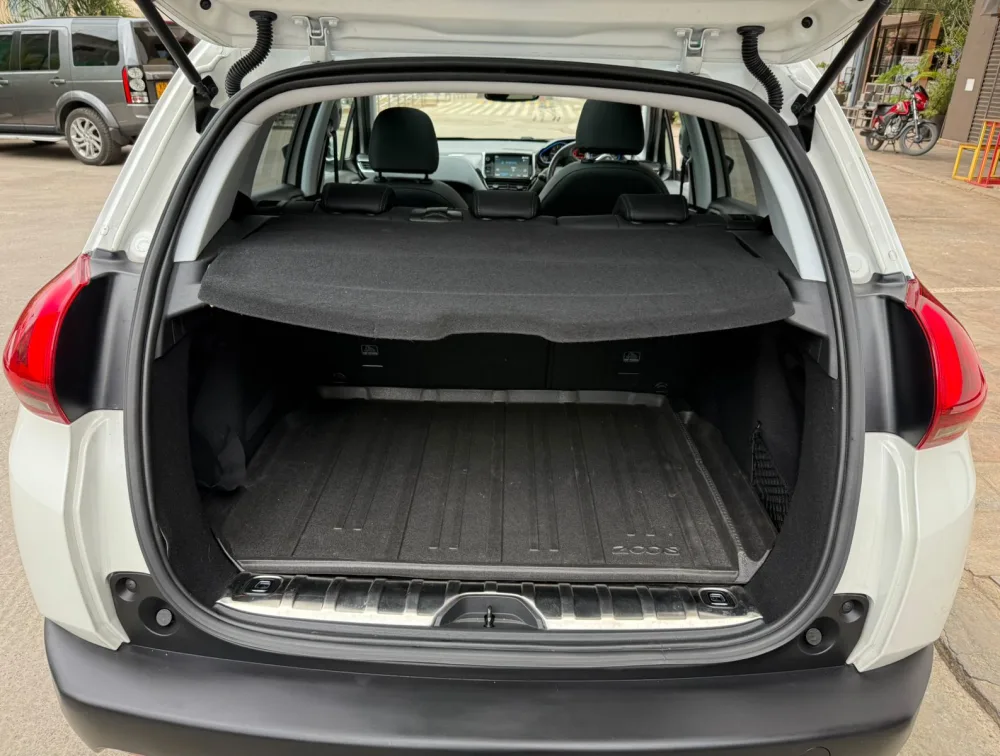 PEUGEOT 2008 CROSSCITY MOONROOF - PRG Motors Ltd