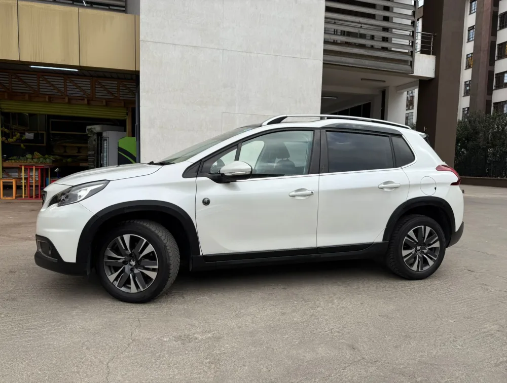PEUGEOT 2008 CROSSCITY MOONROOF - PRG Motors Ltd