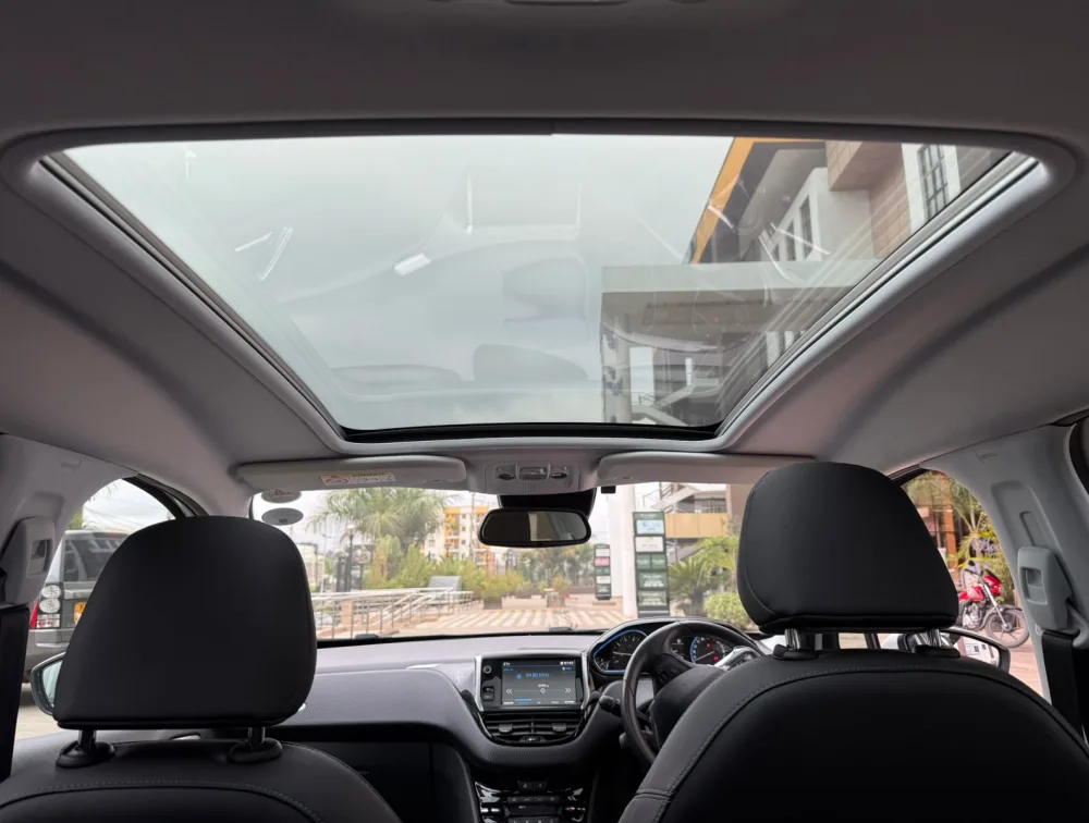 PEUGEOT 2008 CROSSCITY MOONROOF - PRG Motors Ltd
