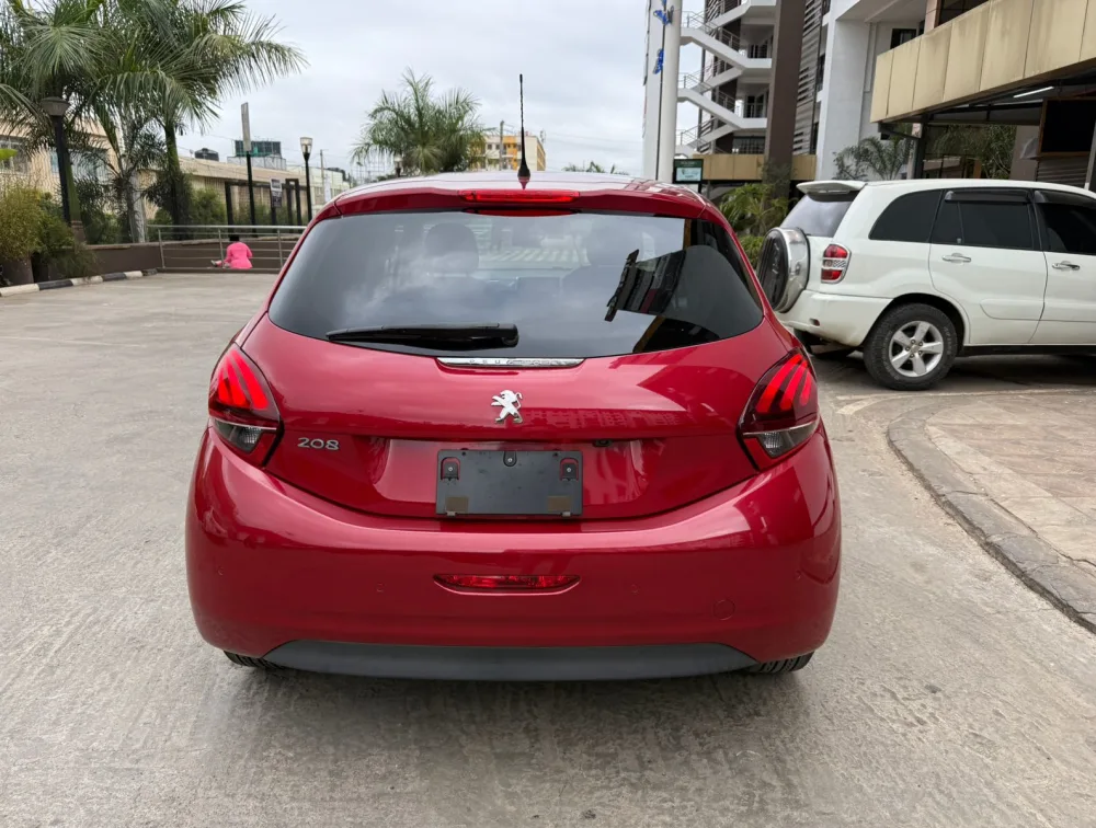 PEUGEOT 208 TECH EDITION MO0NROOF - PRG Motors Ltd