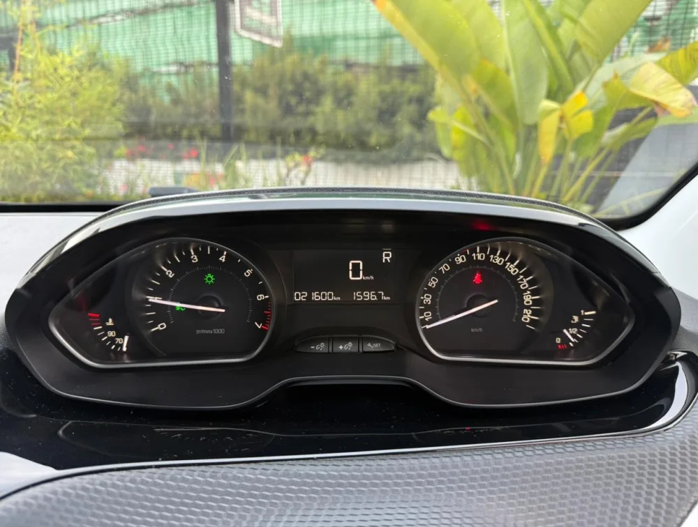 PEUGEOT 208 STYLE - PRG Motors Ltd